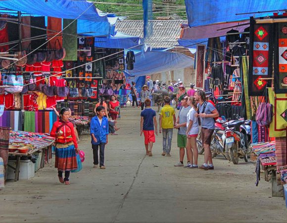 El colorido mercado de las etnias minoritarias de Vietnam