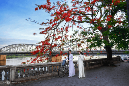 Trang Tien Bridge Hue: A iconic historical destination