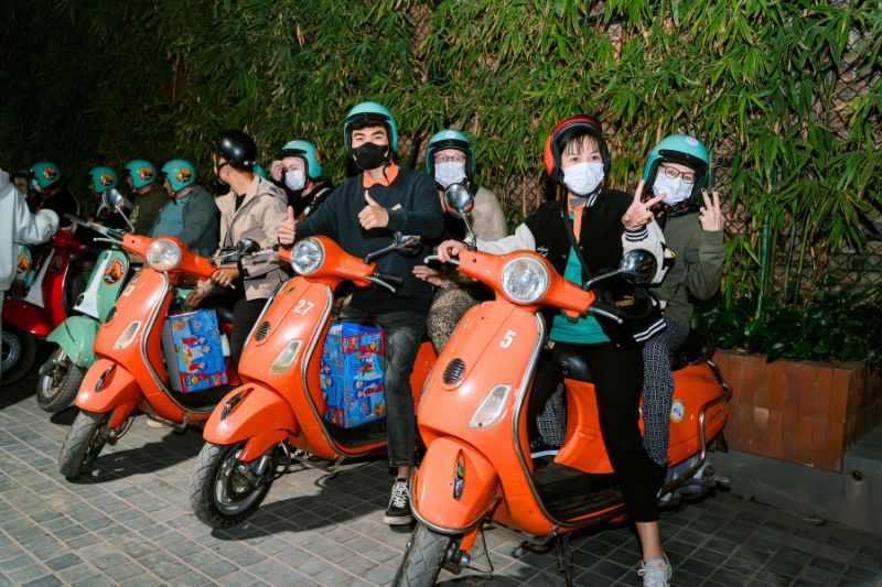 vespa excursion in Hanoi