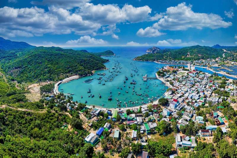 Vinh Hy Bay - Source: Van Hoa